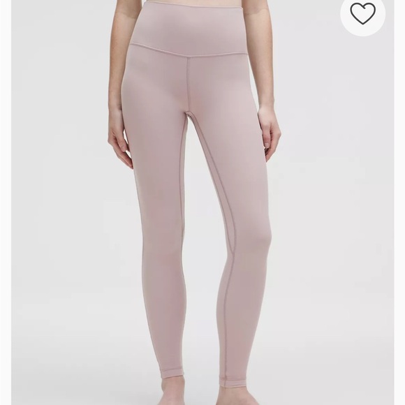 This is more of a pretty taupe color sz 6 very pretty - Picture 3 of 4